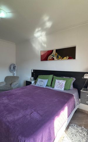 Casa à venda com 200m², 3 quartos e 4 vagas Casa à venda com 200m², 3 quartos e 4 vagasSuíte