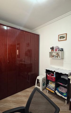 Casa à venda com 200m², 3 quartos e 4 vagas Casa à venda com 200m², 3 quartos e 4 vagasQuarto 2