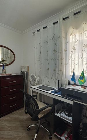Casa à venda com 200m², 3 quartos e 4 vagas Casa à venda com 200m², 3 quartos e 4 vagasQuarto 2