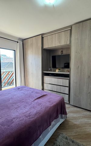 Casa à venda com 200m², 3 quartos e 4 vagas Casa à venda com 200m², 3 quartos e 4 vagasSuíte