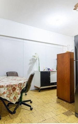 Casa à venda com 696m², 4 quartos e 6 vagas