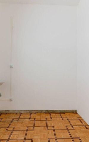 Casa à venda com 696m², 4 quartos e 6 vagas