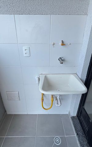 Apartamento para alugar com 42m², 2 quartos e 1 vaga Apartamento para alugar com 42m², 2 quartos e 1 vagaSacada da Sala/Cozinha