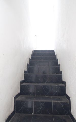 Casa à venda com 120m², 1 quarto e 1 vagaEscada / entrada