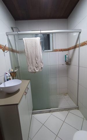 Casa de condomínio à venda com 280m², 3 quartos e 2 vagas Casa de condomínio à venda com 280m², 3 quartos e 2 vagasBanheiro