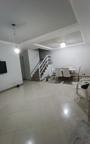 Casa de condomínio à venda com 280m², 3 quartos e 2 vagas Casa de condomínio à venda com 280m², 3 quartos e 2 vagasSala