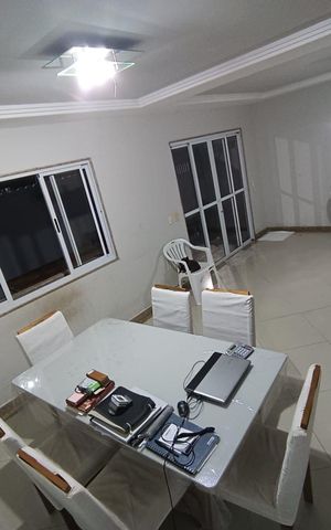 Casa de condomínio à venda com 280m², 3 quartos e 2 vagas Casa de condomínio à venda com 280m², 3 quartos e 2 vagasSala