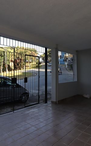 Casa à venda com 227m², 4 quartos e 2 vagasGaragem