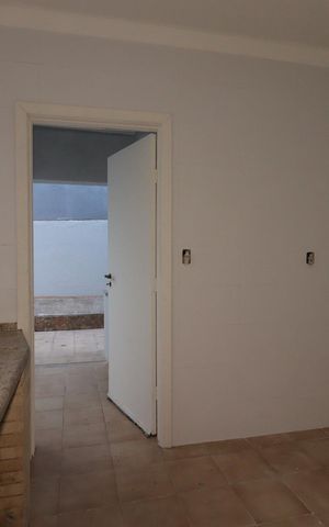 Casa à venda com 227m², 4 quartos e 2 vagasCozinha da Casa 2
