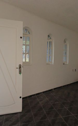 Casa à venda com 227m², 4 quartos e 2 vagasSala da casa 1