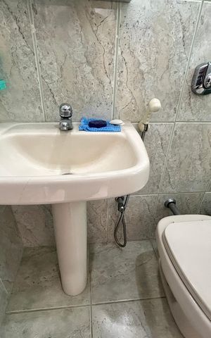 Casa à venda com 156m², 3 quartos e sem vagaBanheiro 2