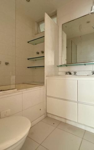 Apartamento à venda com 173m², 3 quartos e sem vagaSuíte - banheiro
