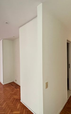 Apartamento à venda com 173m², 3 quartos e sem vagaCorredor de acesso aos cômodos