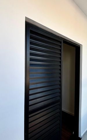 Casa à venda com 134m², 3 quartos e 2 vagas Casa à venda com 134m², 3 quartos e 2 vagasVaranda