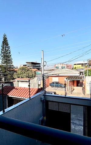 Casa à venda com 134m², 3 quartos e 2 vagas Casa à venda com 134m², 3 quartos e 2 vagasVaranda