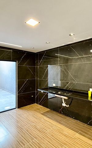 Casa à venda com 134m², 3 quartos e 2 vagas Casa à venda com 134m², 3 quartos e 2 vagasCozinha