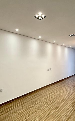 Casa à venda com 134m², 3 quartos e 2 vagas Casa à venda com 134m², 3 quartos e 2 vagasSala