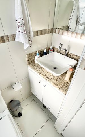 Apartamento à venda com 63m², 2 quartos e 1 vaga Apartamento à venda com 63m², 2 quartos e 1 vagaBanheiro