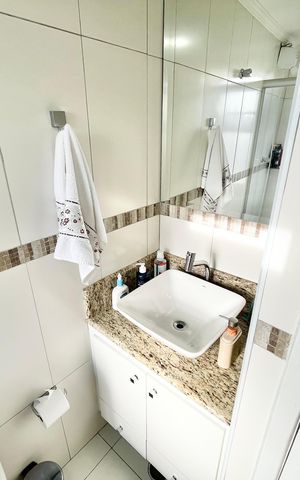 Apartamento à venda com 63m², 2 quartos e 1 vaga Apartamento à venda com 63m², 2 quartos e 1 vagaBanheiro