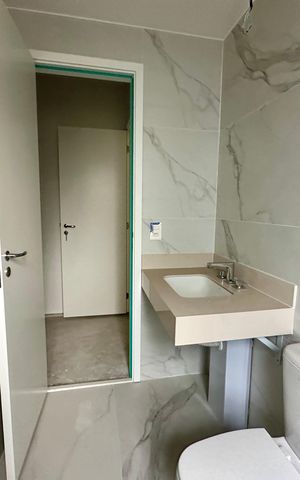 Apartamento à venda com 85m², 2 quartos e 2 vagas Apartamento à venda com 85m², 2 quartos e 2 vagasBanheiro da Suíte 1