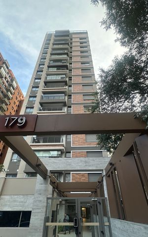 Apartamento à venda com 85m², 2 quartos e 2 vagas Apartamento à venda com 85m², 2 quartos e 2 vagasFachada