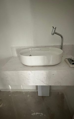 Apartamento à venda com 85m², 2 quartos e 2 vagas Apartamento à venda com 85m², 2 quartos e 2 vagasLavabo