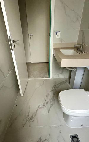 Apartamento à venda com 85m², 2 quartos e 2 vagas Apartamento à venda com 85m², 2 quartos e 2 vagasBanheiro da Suíte 1