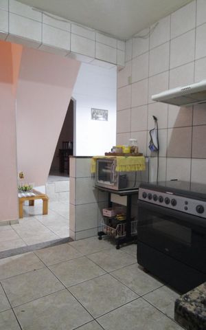 Casa à venda com 183m², 3 quartos e 2 vagasCozinha 