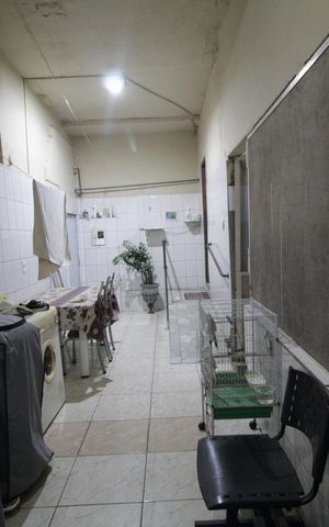 Casa à venda com 183m², 3 quartos e 2 vagasÁrea de serviço 