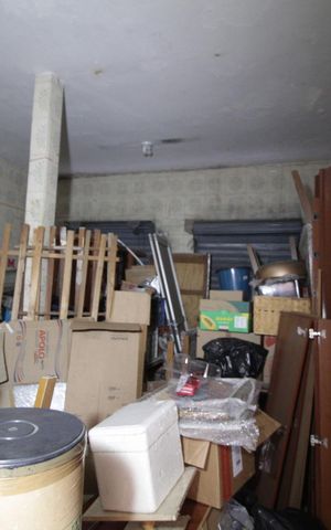 Casa à venda com 183m², 3 quartos e 2 vagasLoja Comercial 