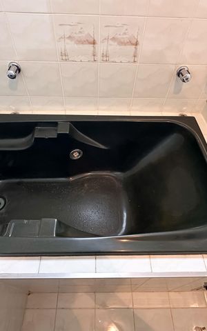 Casa à venda com 185m², 2 quartos e 2 vagas Casa à venda com 185m², 2 quartos e 2 vagasBanheiro da Suíte
