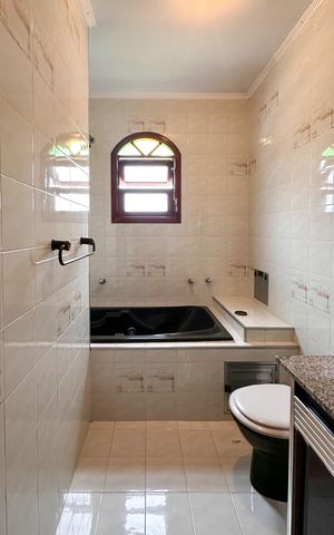 Casa à venda com 185m², 2 quartos e 2 vagas Casa à venda com 185m², 2 quartos e 2 vagasBanheiro da Suíte