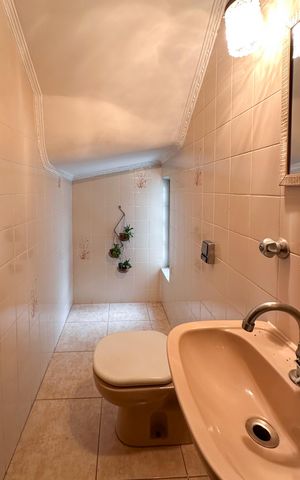 Casa à venda com 185m², 2 quartos e 2 vagas Casa à venda com 185m², 2 quartos e 2 vagasLavabo