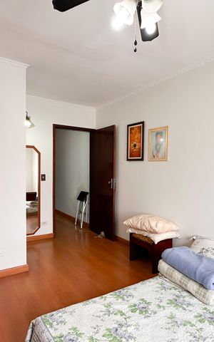 Casa à venda com 185m², 2 quartos e 2 vagas Casa à venda com 185m², 2 quartos e 2 vagasSuíte