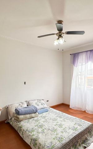 Casa à venda com 185m², 2 quartos e 2 vagas Casa à venda com 185m², 2 quartos e 2 vagasSuíte
