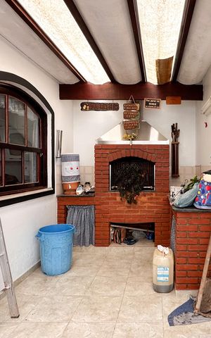 Casa à venda com 185m², 2 quartos e 2 vagas Casa à venda com 185m², 2 quartos e 2 vagasÁrea gourmet