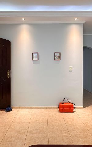 Casa à venda com 185m², 2 quartos e 2 vagas Casa à venda com 185m², 2 quartos e 2 vagasSala