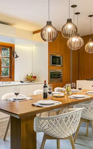 Casa de condomínio para alugar com 339m², 5 quartos e 4 vagas