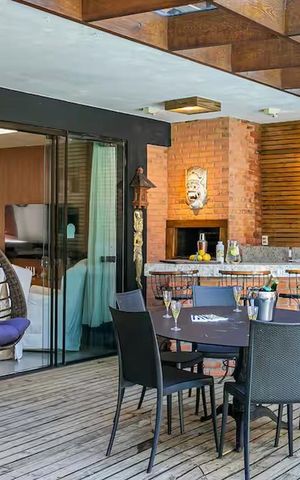 Casa de condomínio para alugar com 339m², 5 quartos e 4 vagas