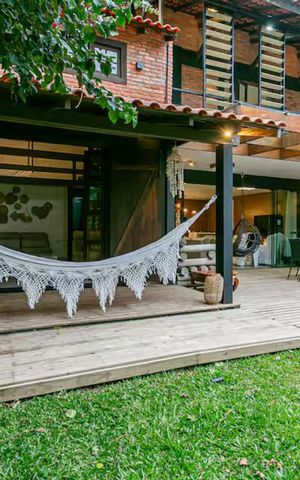 Casa de condomínio para alugar com 339m², 5 quartos e 4 vagas