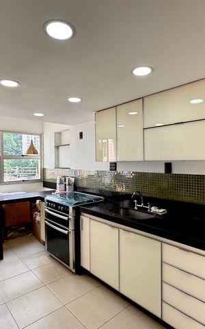 Apartamento para alugar com 169m², 3 quartos e 1 vaga