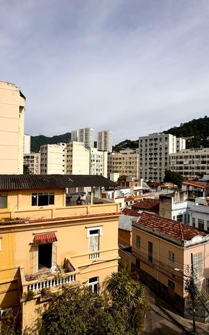 Apartamento para alugar com 169m², 3 quartos e 1 vaga