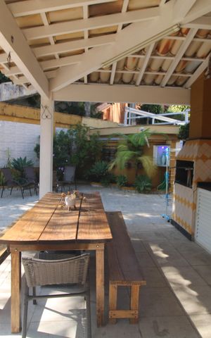 Casa de condomínio à venda com 640m², 4 quartos e 2 vagasChurrasqueira