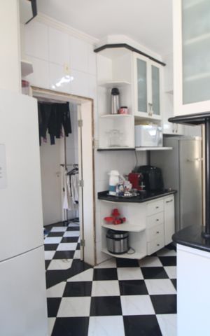 Casa de condomínio à venda com 640m², 4 quartos e 2 vagasCozinha