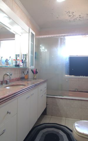 Casa de condomínio à venda com 640m², 4 quartos e 2 vagasBanheiro comum