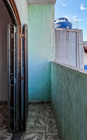 Casa à venda com 140m², 4 quartos e 2 vagas Casa à venda com 140m², 4 quartos e 2 vagasSacada
