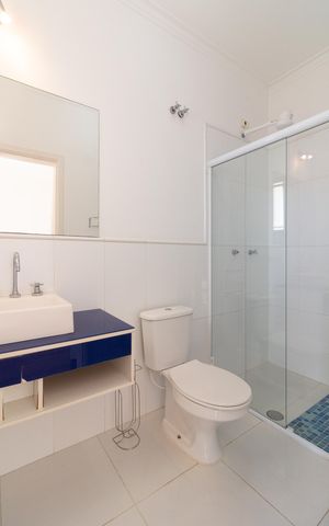 Casa à venda com 250m², 3 quartos e 4 vagas Casa à venda com 250m², 3 quartos e 4 vagasBanheiro da suíte 1
