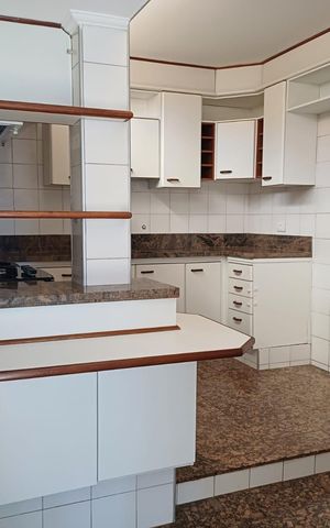 Casa à venda com 270m², 3 quartos e 3 vagas Casa à venda com 270m², 3 quartos e 3 vagasCozinha
