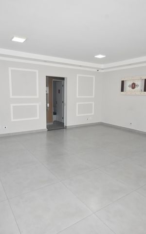 Casa de condomínio à venda com 131m², 3 quartos e 2 vagas Casa de condomínio à venda com 131m², 3 quartos e 2 vagasÁrea comum - Salão de festas