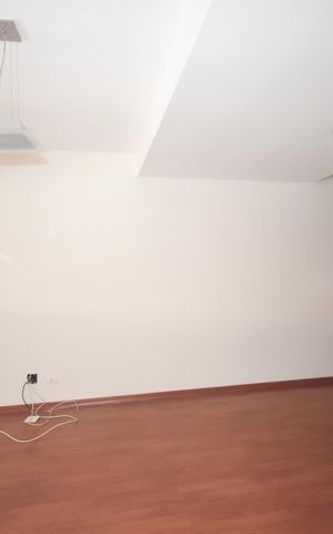 Casa de condomínio à venda com 131m², 3 quartos e 2 vagas Casa de condomínio à venda com 131m², 3 quartos e 2 vagasSala